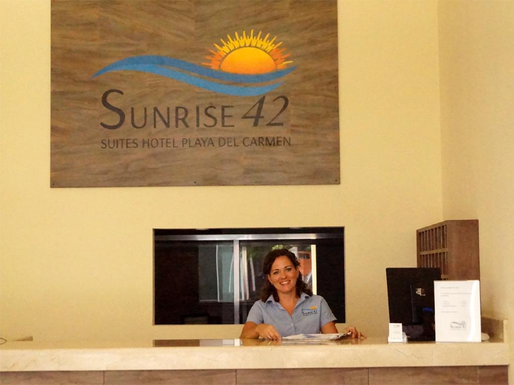 Sunrise 42 Suites Hotel プレヤデルカーメン エクステリア 写真