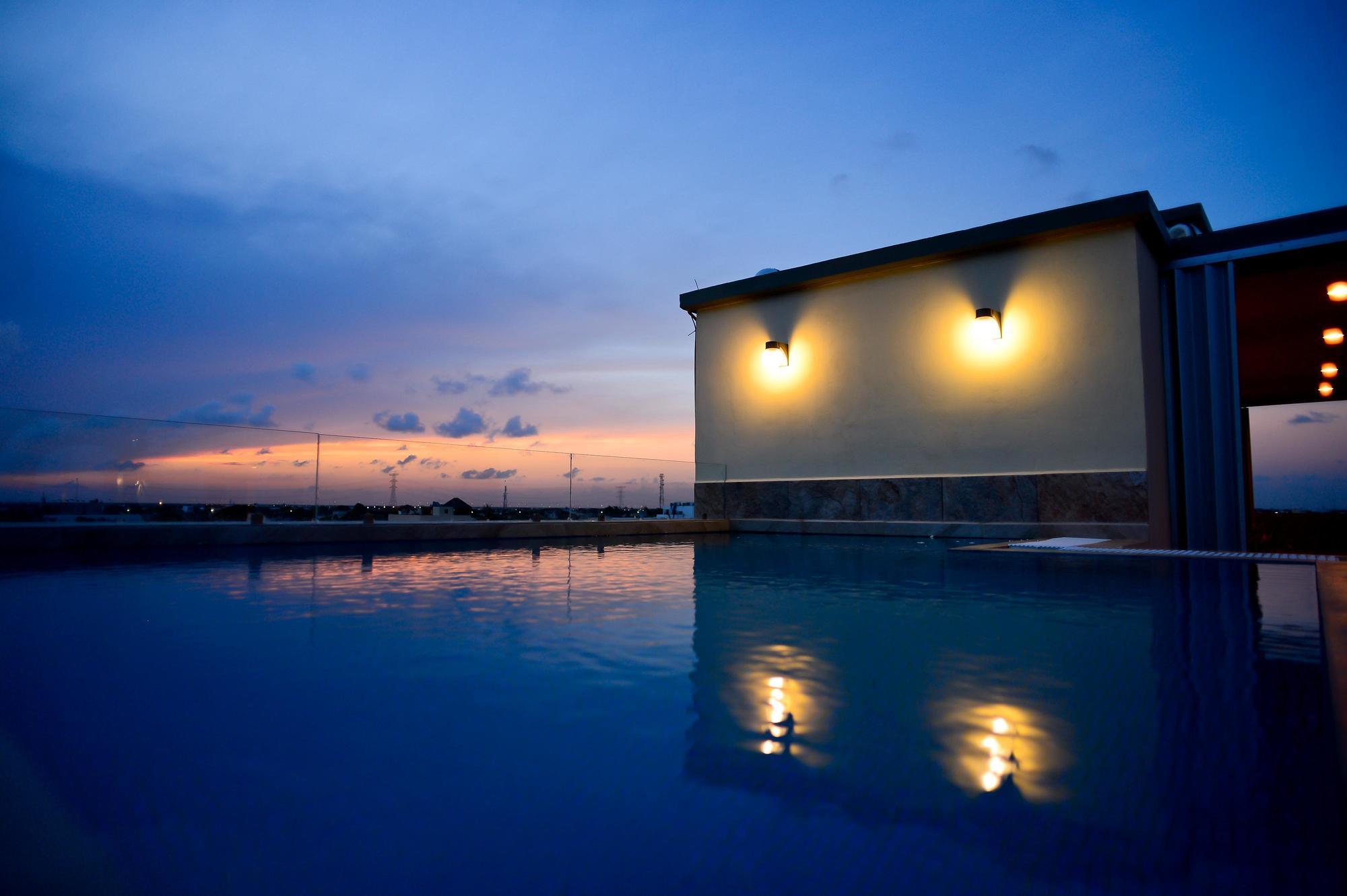 Sunrise 42 Suites Hotel プレヤデルカーメン エクステリア 写真