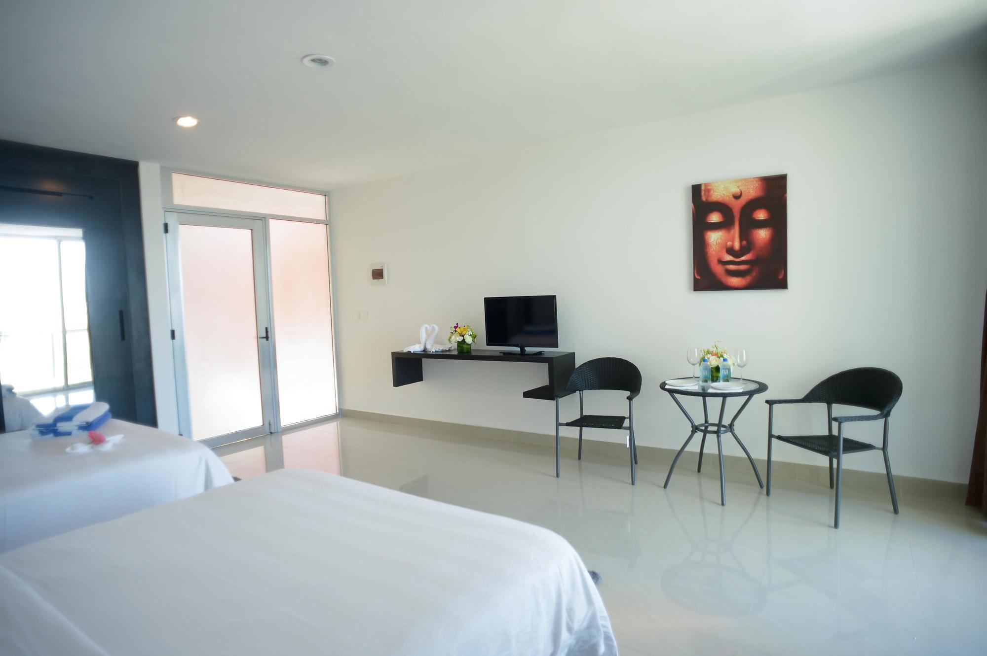 Sunrise 42 Suites Hotel プレヤデルカーメン エクステリア 写真