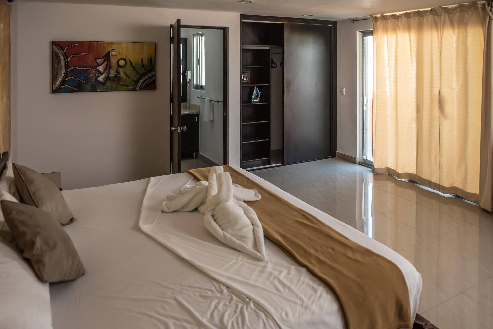 Sunrise 42 Suites Hotel プレヤデルカーメン エクステリア 写真